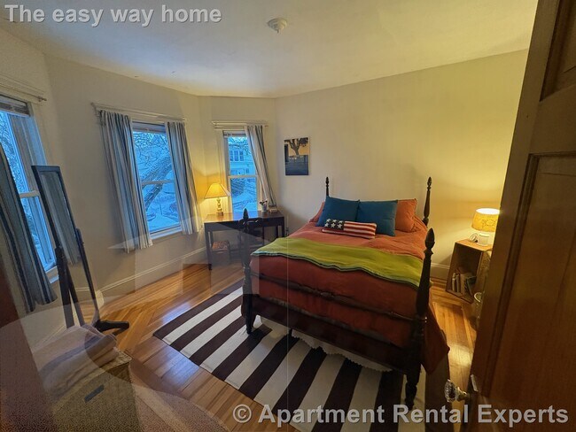 24 Central Rd Unit 2
