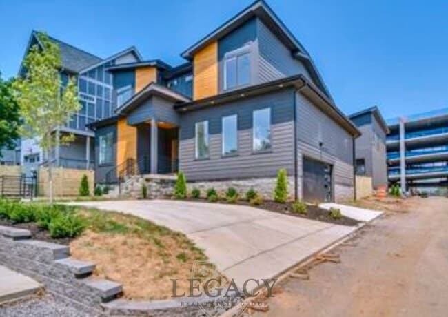 Photo - 1710 Nassau St