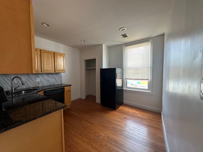 Photo - 1043 Spring Garden St Unit 2F