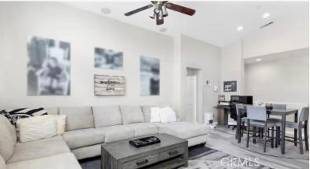 Photo - 35876 Hazelhurst St Unidad 1