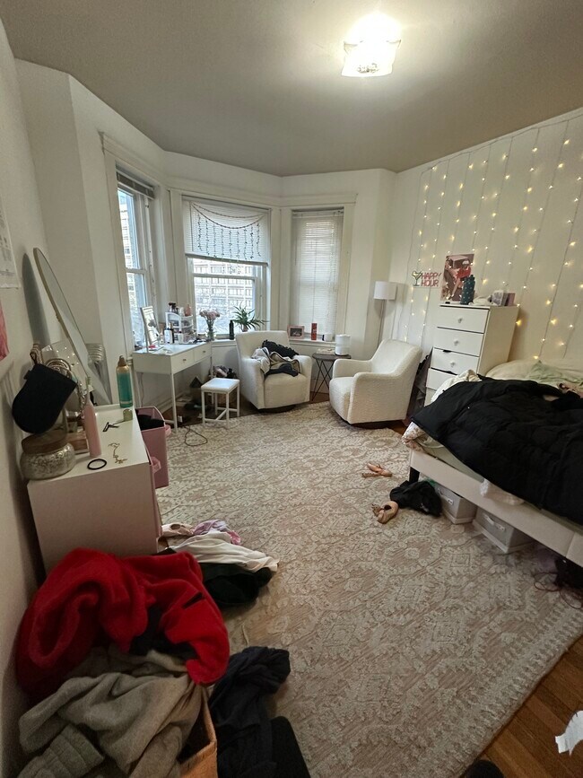 55 Hemenway St