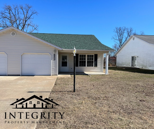 Building Photo - 22590B Hollow Oak Ln Unit 22590 B Hollow Oak