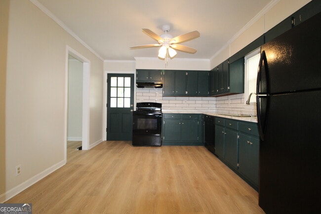 Photo - 504 N Ave NE