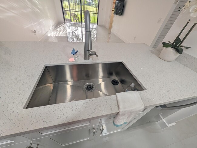 Photo - 10317 NW 9th St Unit 102-9
