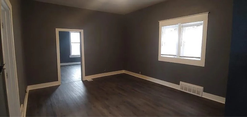 Photo - 2002 14th Lower