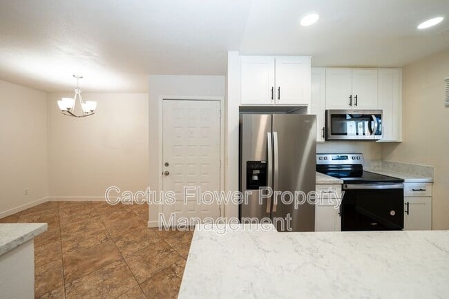 Photo - 747 S Extension Rd Apartment