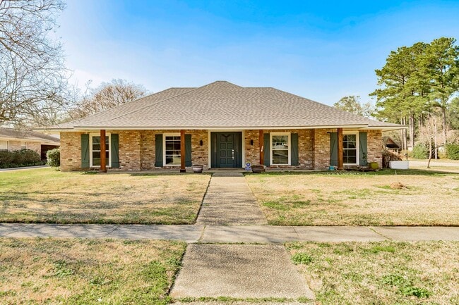 Building Photo - 4204 Pine Park Dr
