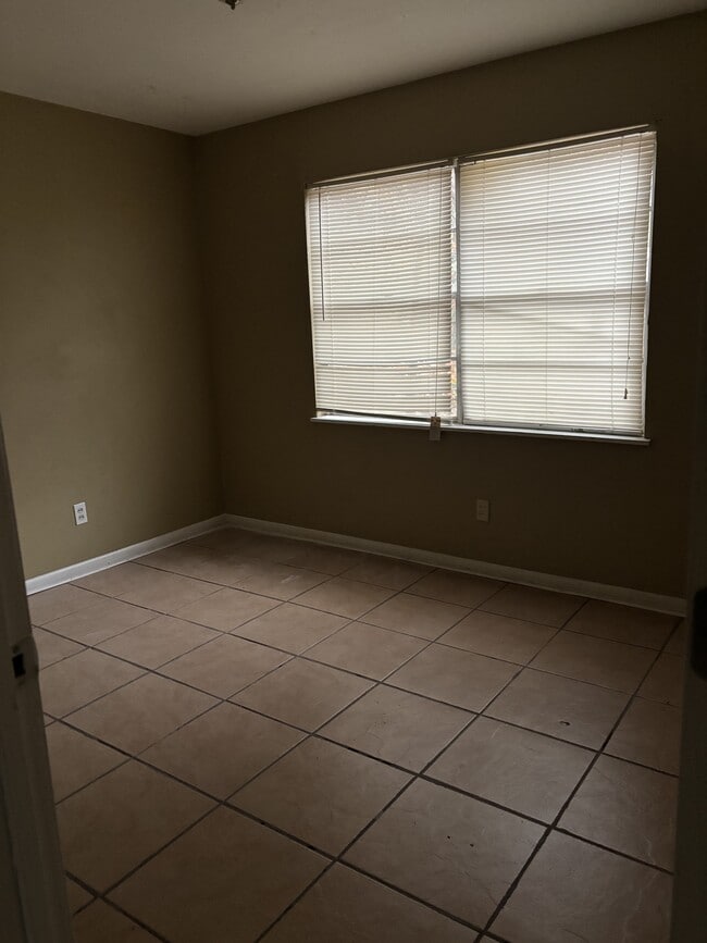 Photo - 1332 Dianne Dr
