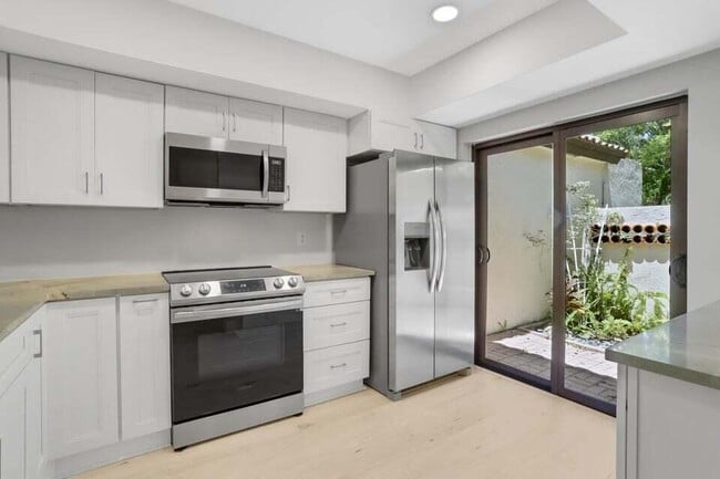 Photo - 3113 Kingswood Ter Townhome