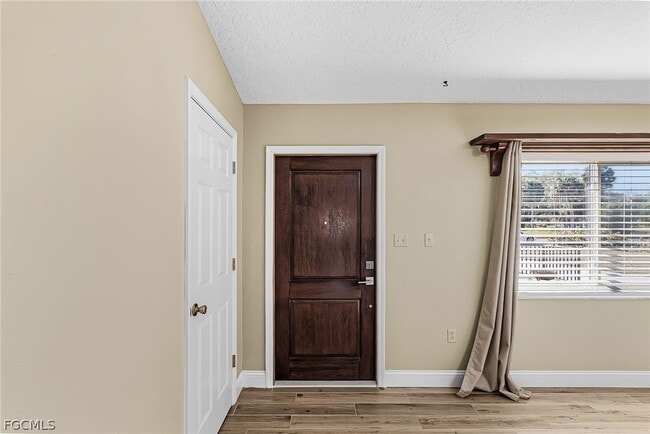 Photo - 985 Quail Run