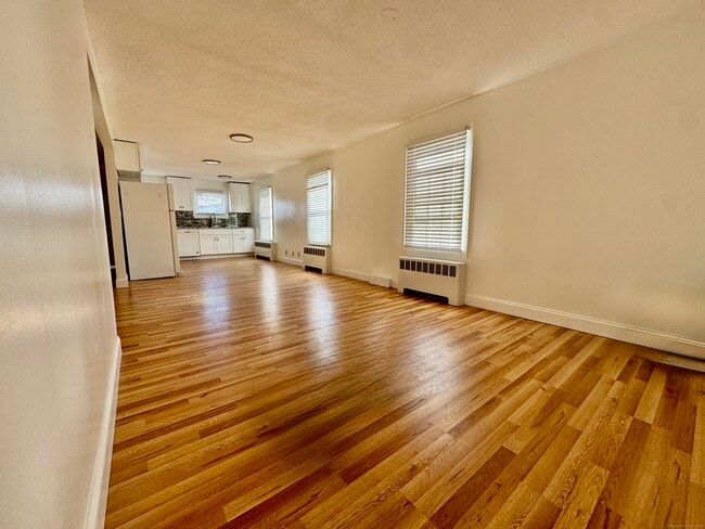 Photo - 26 Elm St