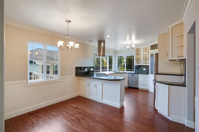 Photo - 1262 Edgewood Rd