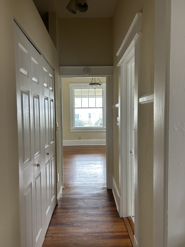 Photo - 405 W Pine St Unit 405 West Pine St.