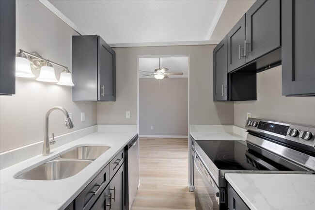 Building Photo - 2636 Villa Park Dr Unit D