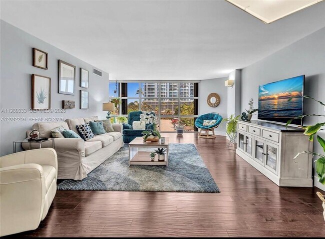 Building Photo - 6423 Collins Ave Unit 409