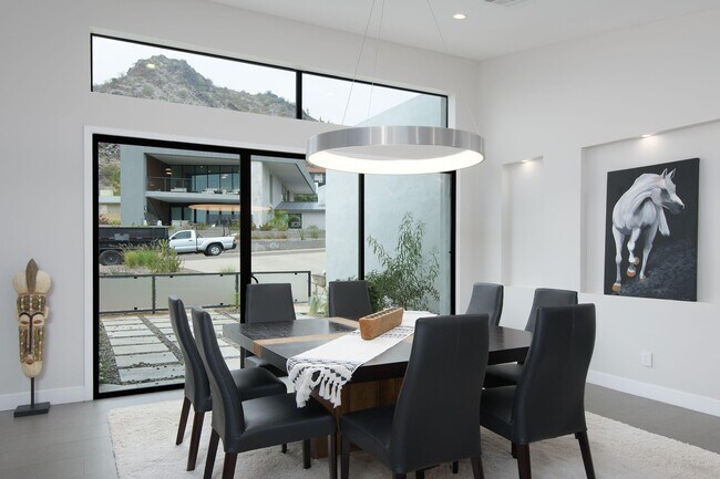 Photo - 2423 E Lincoln Cir