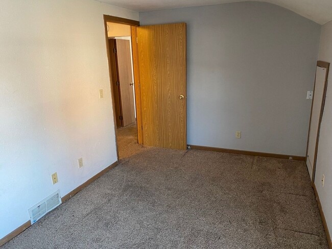 Photo - 524 S 3rd Ave Unit Upper