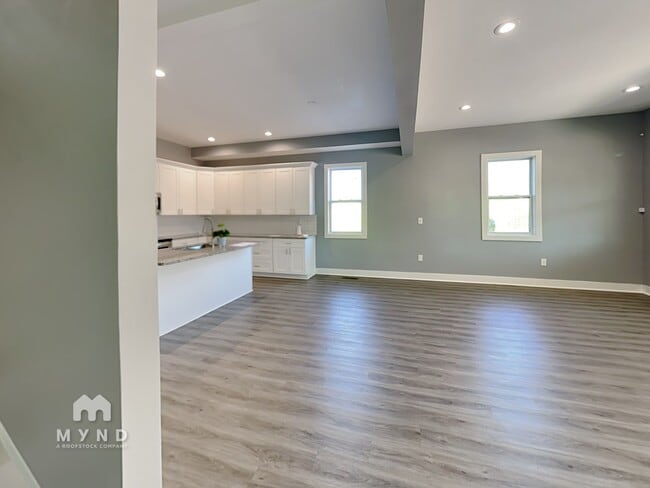 Photo - 629 Windsor St SW
