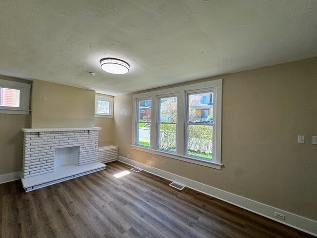 Photo - 1680 Potomac Ave Unidad 1