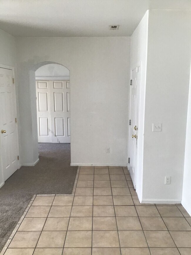 Photo - Large 2 bed, 2 bath condo for rent near Anschutz Medical Center Unit 307