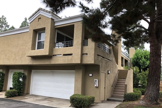 Building Photo - 40 Vassar Aisle Unit 40 Vassar Aisle