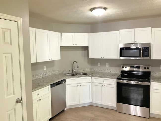 Photo - 2218 Sandspring Dr SW