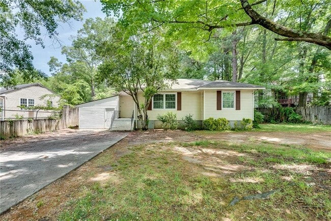 Photo - 2314 Woodside Way