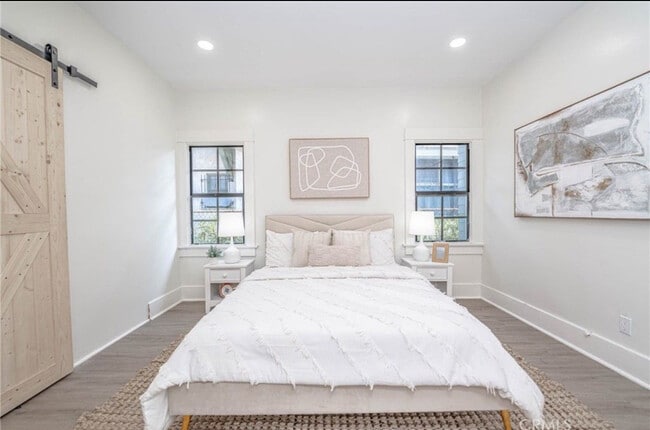 Photo - 1842 W 50th St