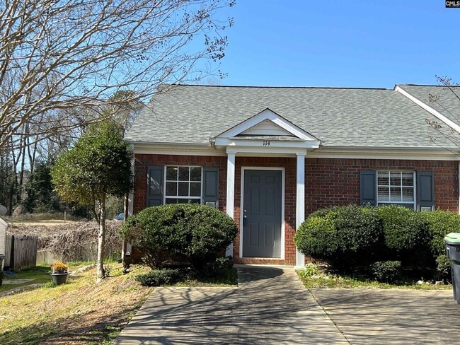 114 Deer Chase Ln