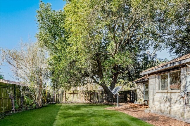 Photo - 12702 Fern Forest Dr