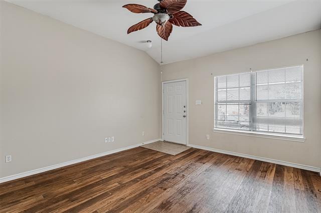 Photo - 824 Walnut St