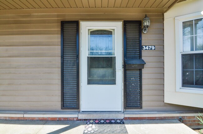 Photo - 3479 Burbank Dr