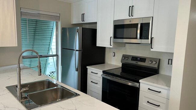 Building Photo - 178 Cypress Point Dr Unit 178