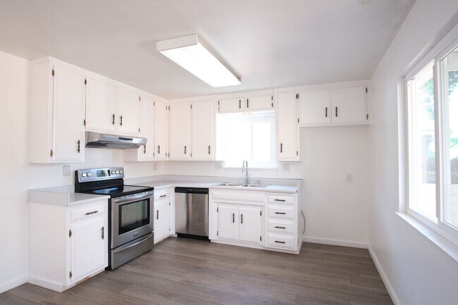 Photo - Charming residence for rent with perfect b...
