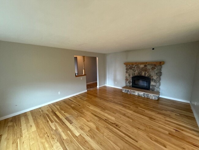 Photo - 3677 Carmelle Ct NE