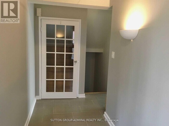 Photo - 4 Nootka Crescent