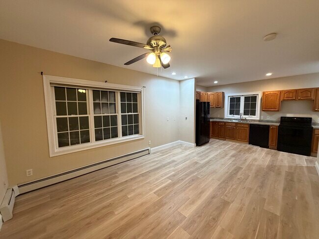 33 Brunelle Dr Unit 2