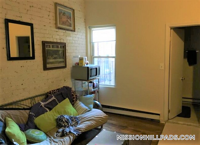 Photo - 894 Huntington Ave Unidad 8