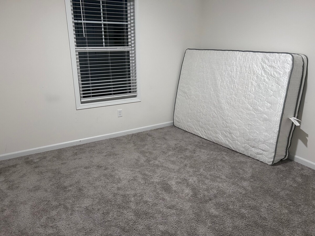 Photo - 1098 Silverbend Trl