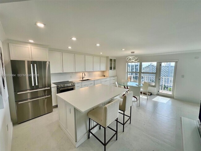 3000 E Sunrise Blvd Unit phg
