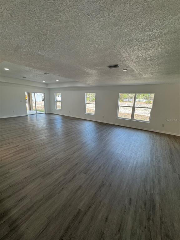 Photo - 8448 Balm St