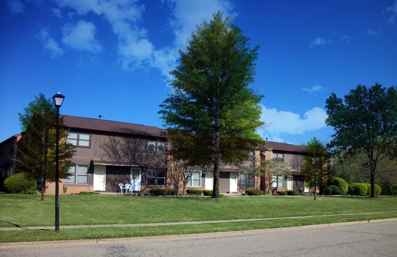 Primary Photo - Chapel Square Townhomes