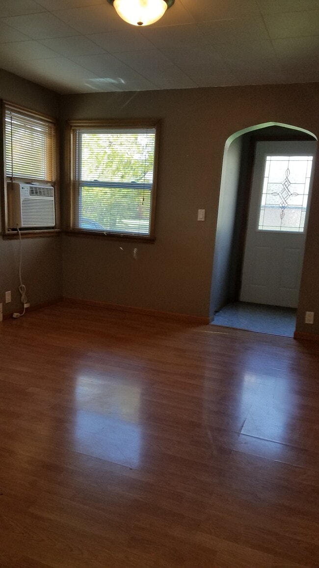 Photo - 2316 Calihan Ave NE