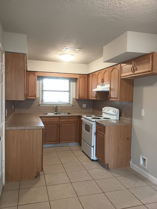 Photo - Cozy 2 bed / 1 bath - Move in Ready!