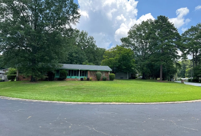 Photo - 2935 Heather Dr