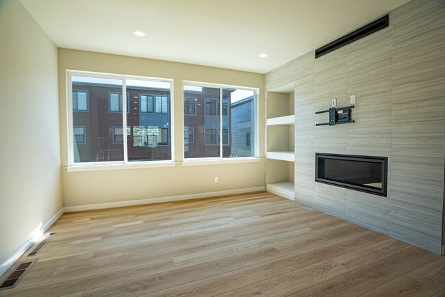 Photo - 2736 W Lumber Ln