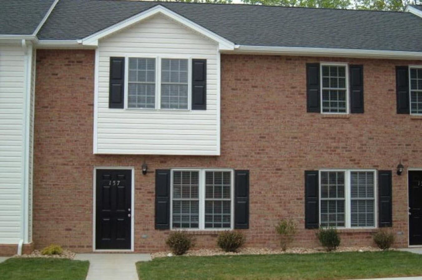 Sterling Park Townhomes on Old Forest Road - Sterling Park Townhomes on Old Forest Road