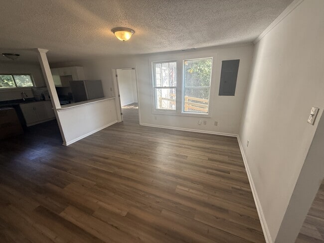 Photo - 803 Moss St