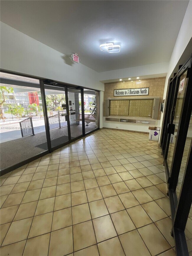 Photo - 1470 NE 125th Terrace Unidad 205