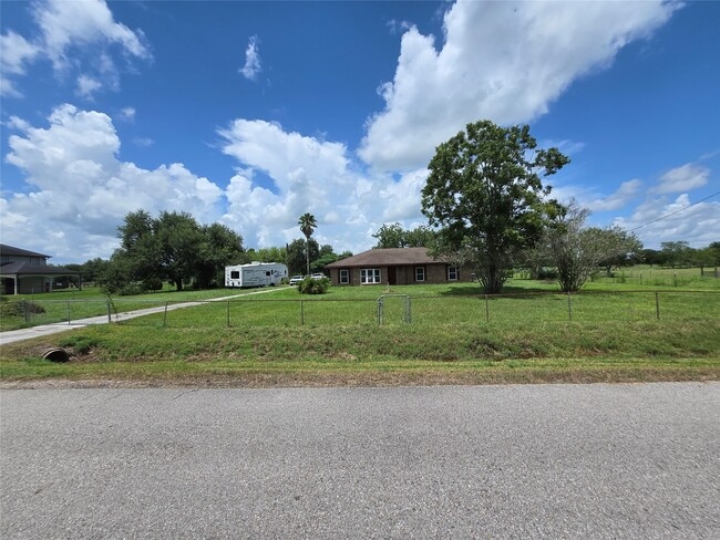 Building Photo - 318 County Rd 296D